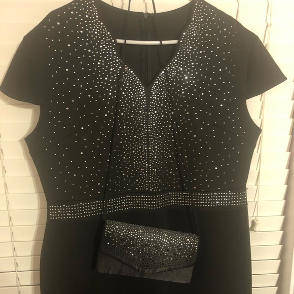 Women's Short Sleeve Rhinestone Plus Size Long Cocktail Evening Dress- 3X - Picture 4 of 5